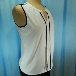Calvin Klein White Sleeveless V-Neck with Black Piping Size Small Career Top EUC